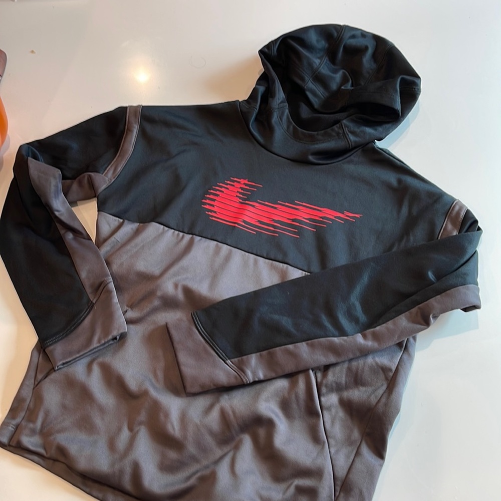 Free shipping, Barely used Boys XL Nike Dri-Fit Hoodie